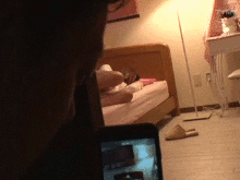 <span class="title">妹がオナニーしてたんで盗撮…脅して調教する禁断の近親相姦GIF画像</span>