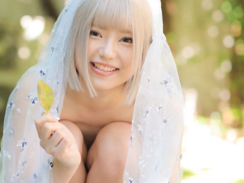 令和の最強ギャル…るるちゃ！屈託のない笑顔がエモい天然系ドM娘の撮り下ろしヌード画像